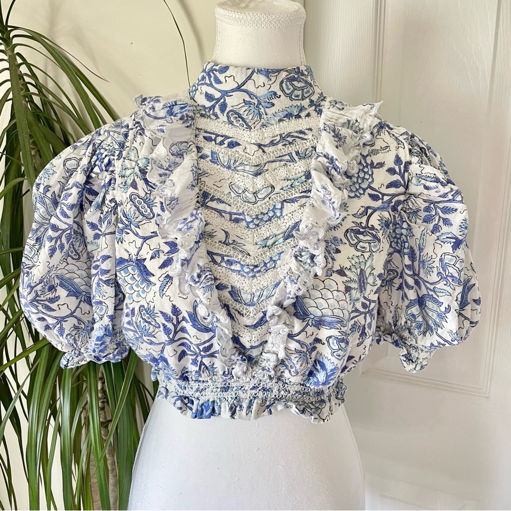 HEMANT & NANDITA Blue and White Floral Puff-Sleeve Blouse - Picture 9 of 16
